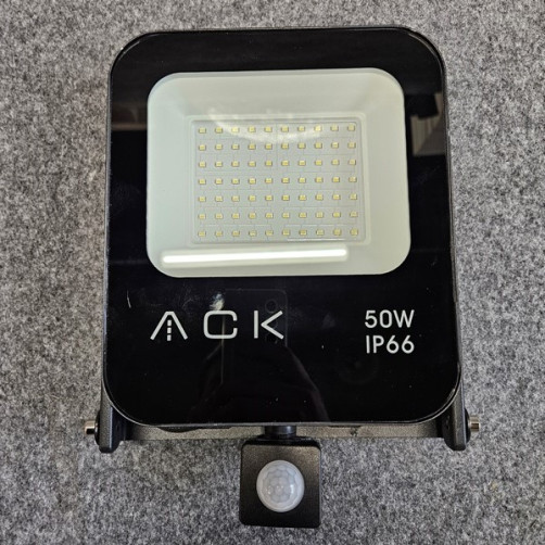 LED Reflector 3 year warranty/50 W